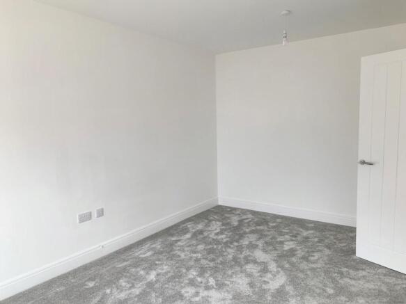 3 bed Semi-Detached to rent Image 5