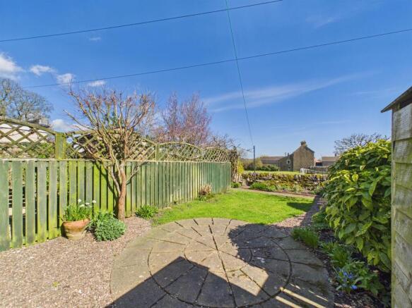 2 bed House for sale Image 10