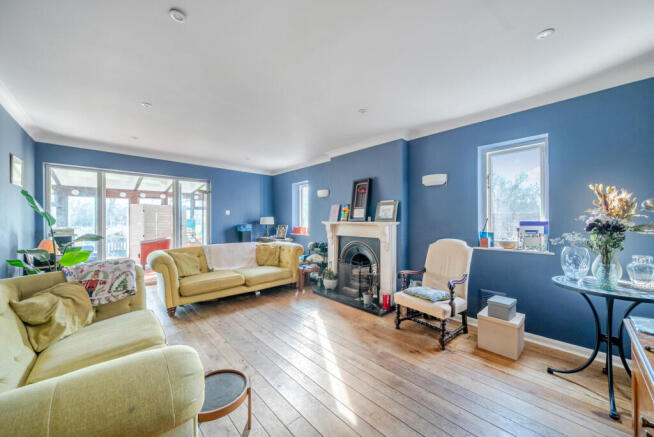 1429179-7-69bc1e0...