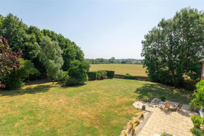 Large Rear Garden
