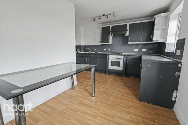 3 bed Terraced for sale Image 11