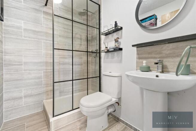 Rosamund Close 11 MV-10.jpg