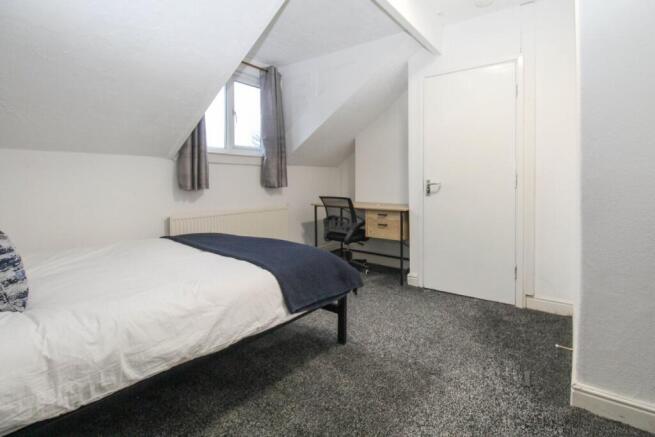 1 bed Terraced to rent Image 4
