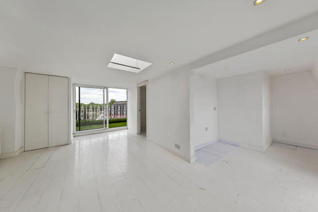 Bridge Road, East Molesey photo 4
