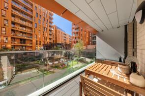 Flat 5, 13 Ossel Court, Telegraph Avenue, London SE10 0TE