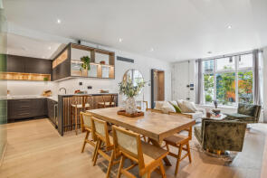 49, Lancaster Mews, London W2 3QQ