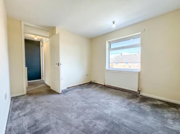 3 bed Terraced for sale Image 11