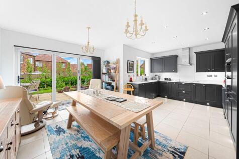 Station Road, Goldsborough, HG5