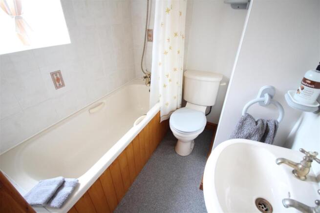 En-suite Bathroom