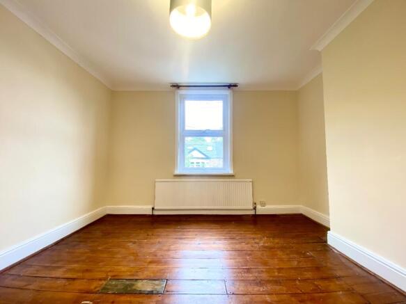 3 bed Terraced to rent Image 12