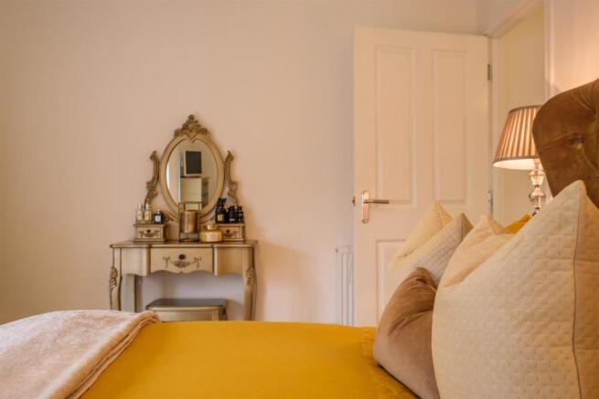 064-2_Hunterfield_Place_Carluke_ML84GY.jpg