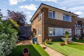 23, Surrenden Holt, Brighton BN1 6PT
