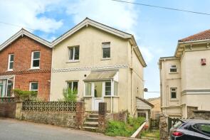 Lyndhurst, The Mall, Brading, Sandown PO36 0BS