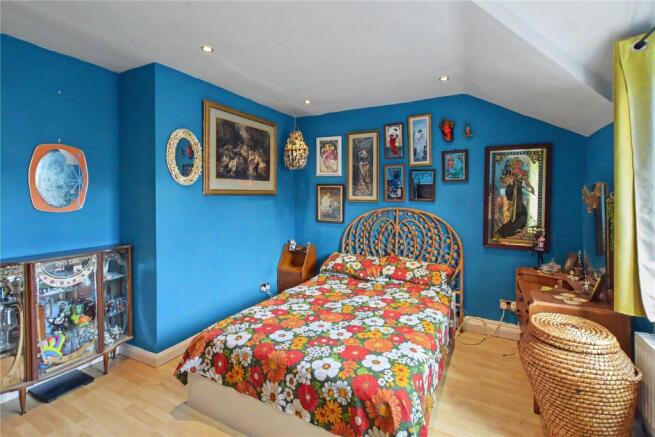 2 bed Apartment for sale Image 10