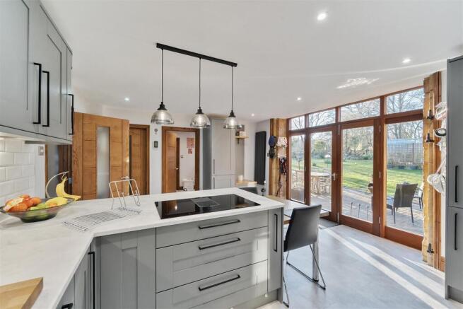 Kitchen / Breakfast Room