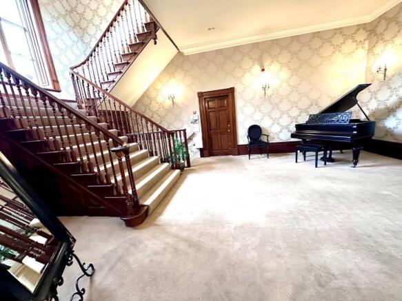 2 bed Apartment for sale Image 4