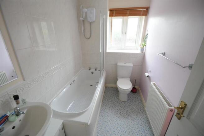 Bathroom.JPG