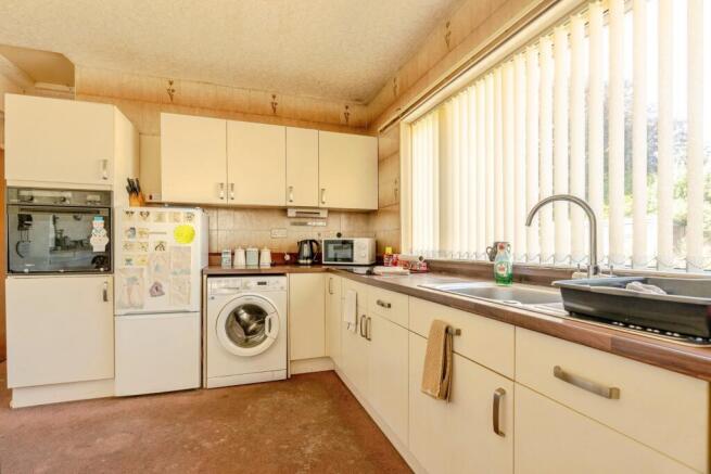 2 bed Semi-Detached for sale Image 8