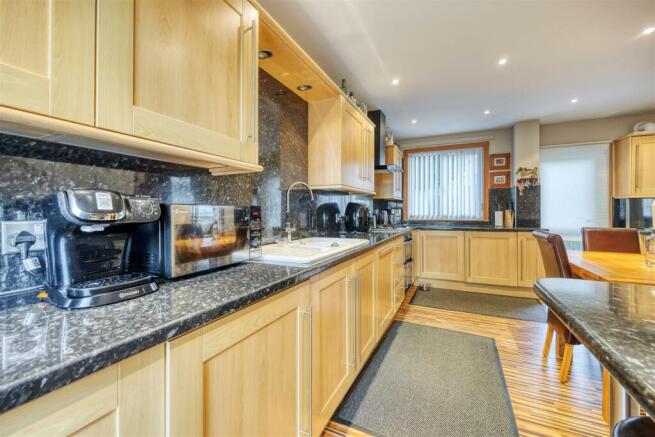 32_CRAIGENBAY_RD_LENZIE_015.JPEG