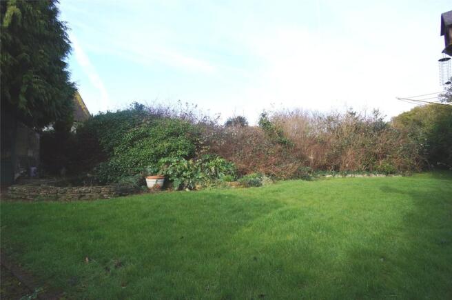 Garden Right Aspect