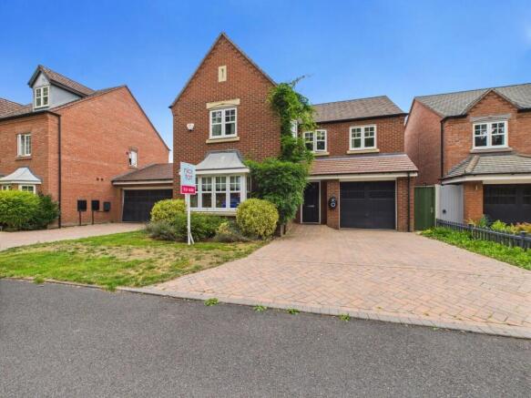 4-bed detached on 27 Jarrett Walk, Muxton, Telford, £400,000