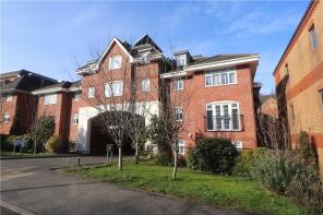 4, 135 Ashton Court, Croydon Road, Caterham CR3 6PW