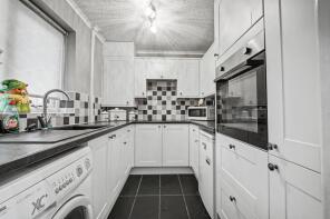 6, Wessex Close, Bedworth CV12 8RD