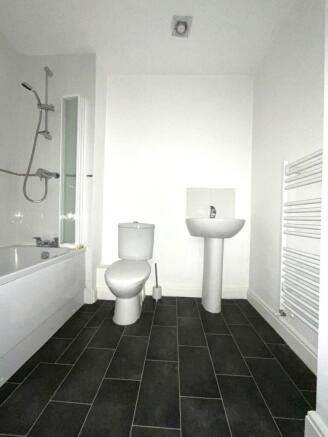 1 bed Semi-Detached to rent Image 8