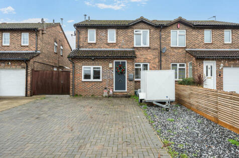 Rushmoor Gardens, Calcot, Reading