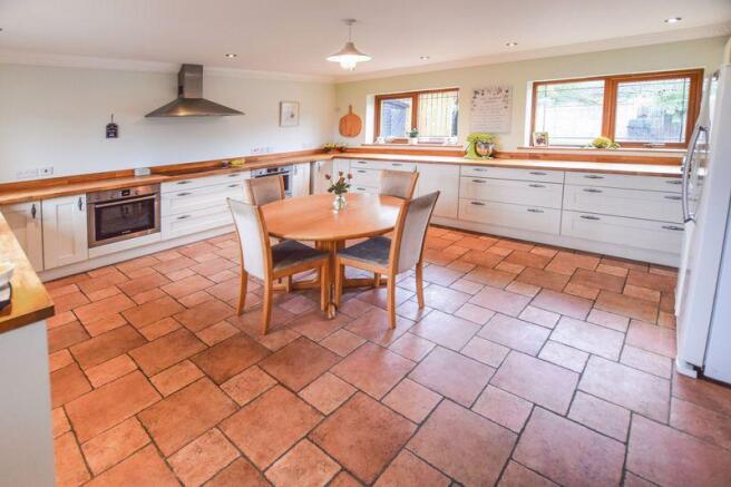 Kitchen/Breakf...