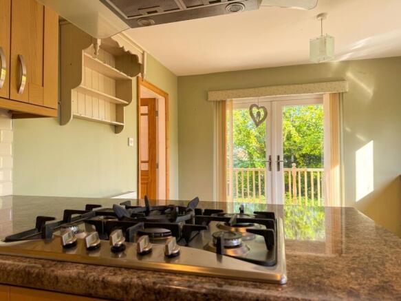 6 bed Detached for sale Image 5