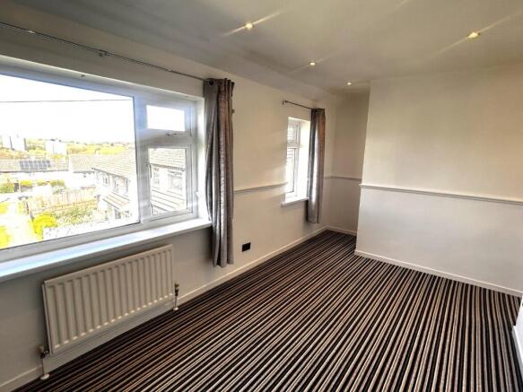 2 bed Semi-Detached for sale Image 8
