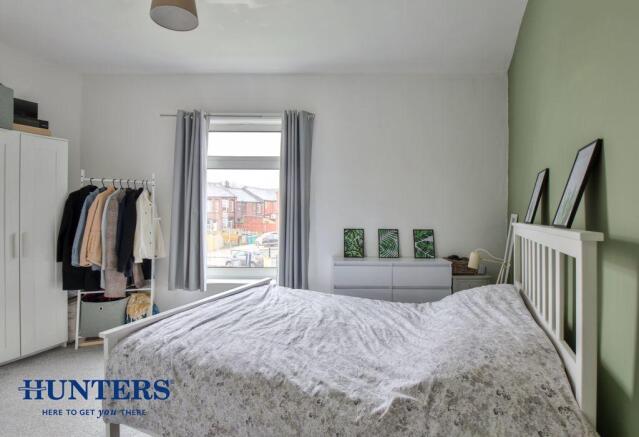 Bedroom 1 (2)