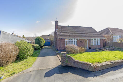 328 Langer Lane, Wingerworth, Chesterfield, Derbyshire S42 6TX