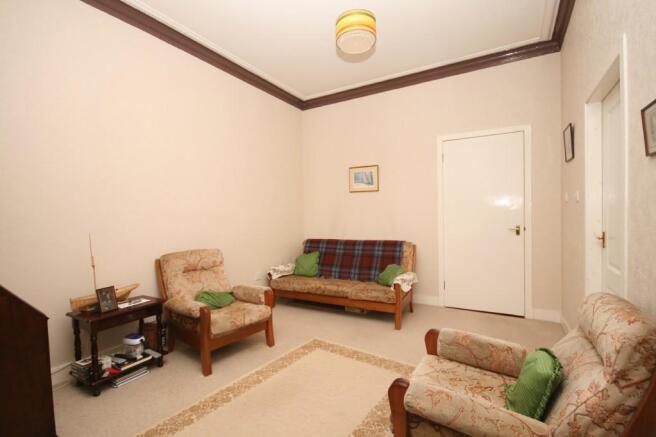 Lounge reverse