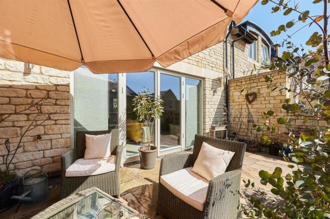 9 Midland Close-26.jpg