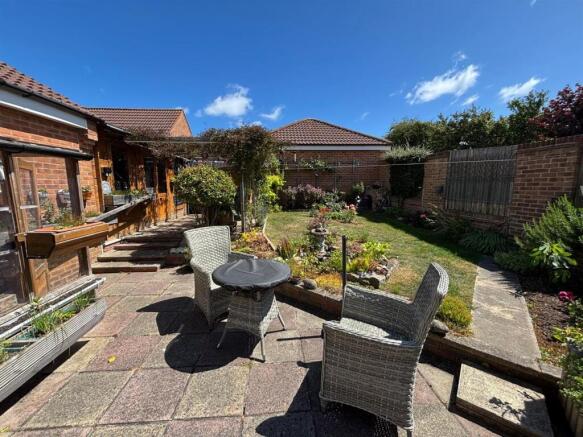 3 bed Detached Bungalow for sale Image 4