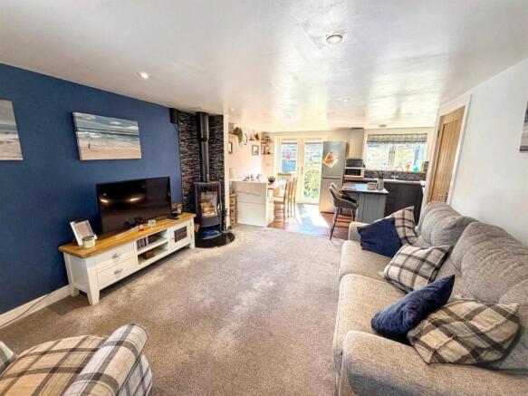 3 bed Detached for sale Image 5