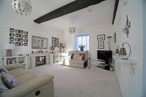 Parsonage Court, Highworth, SN6 7TJ