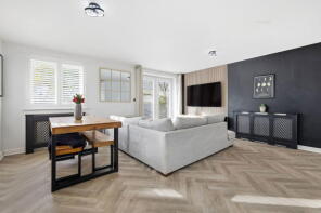 Flat 8, 1 Albermarle House, Bernwelle Avenue, Romford RM3 9FA