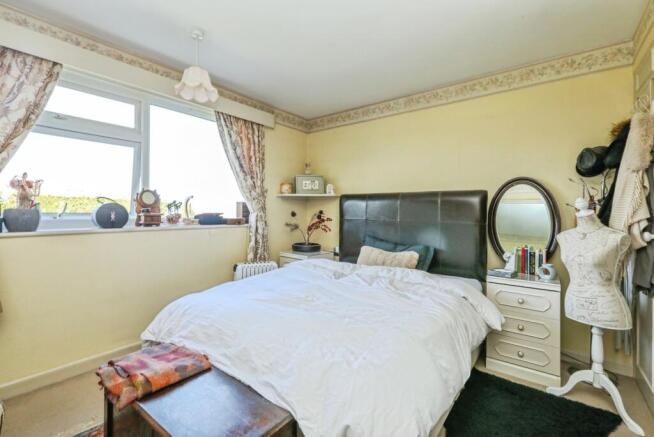 2 bed Flat for sale Image 10