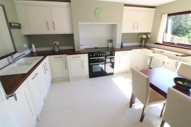 Kitchen / Breakfast Room