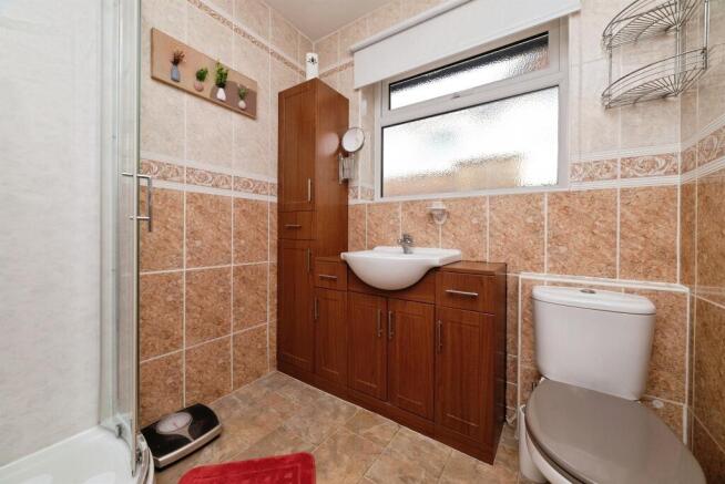 2 bed Detached Bungalow for sale Image 12