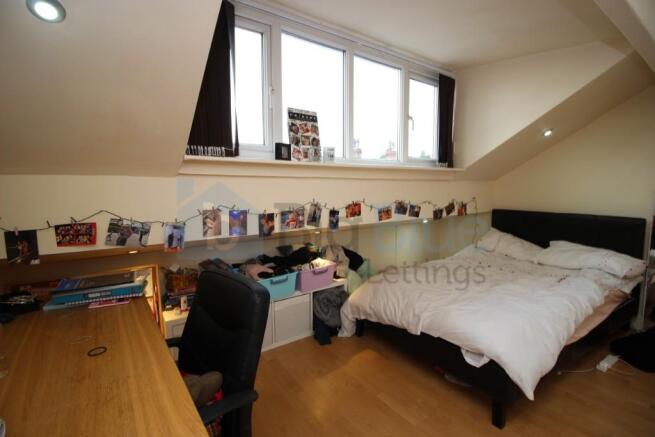 7 bed Terraced to rent Image 11