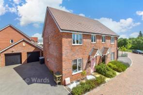 16, De Montfort Drive, Sellindge TN25 6FQ