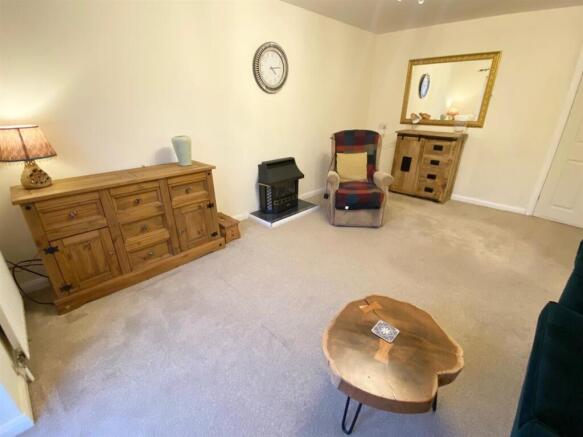 2 bed Semi-Detached Bungalow for sale Image 7