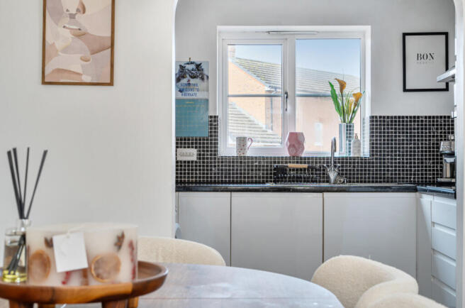 1402890-1-6978ce9...