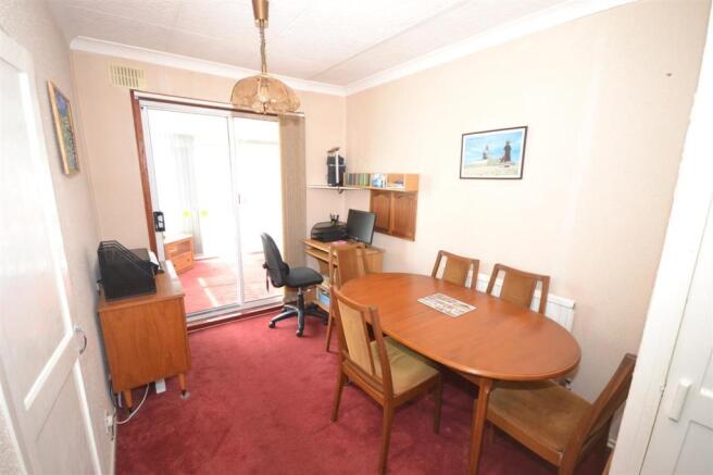 DINING AREA /