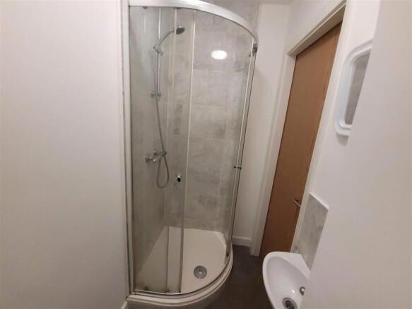 Flat to rent Image 5
