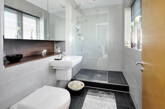 En Suite to Maste...